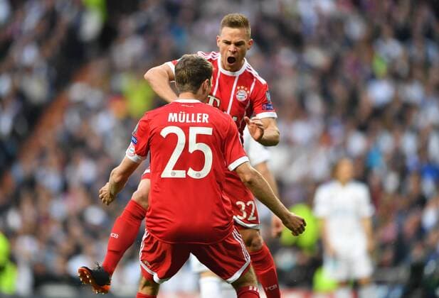 Thomas Müller Bayern Real Madrid FC Bayern UEFA Champions League CL Semi Finals 1 2 Finals 2nd Leg League Season 2017 2018 Football Soccer Soccer Men Germany Germany Madrid 1 5 2018 Stadion Bernabeu. Joshua Kimmich FC Bayern celebrates after scoring 0 1 in front