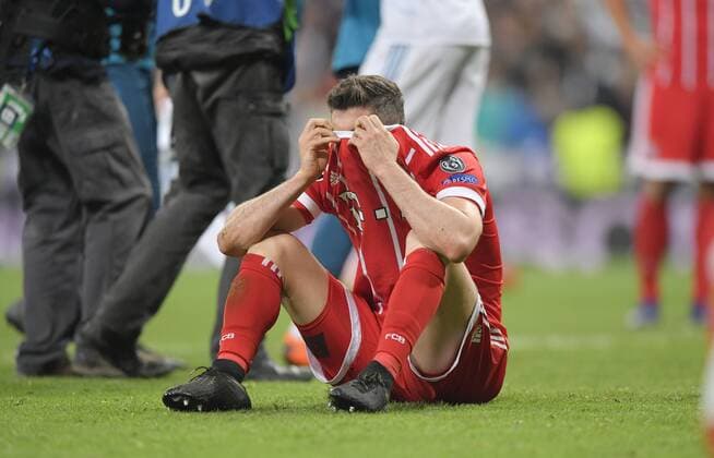 01 05 2018 Football UEFA Champions League 2017 2018 Semifinal Second leg Real Madrid FC Bayern Munich in Bernabeu Stadium Madrid Disappointment after the end Robert Lewandowski FC Bayern München on the ground
