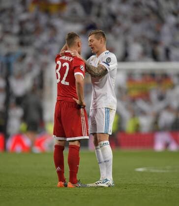 01 05 2018 Football UEFA Champions League 2017 2018 Semifinal Second leg Real Madrid FC Bayern Munich at Bernabeu Stadium Madrid Disappointment after Toni Kroos re Real Madrid comforts Joshua Kimmich FC Bayern München
