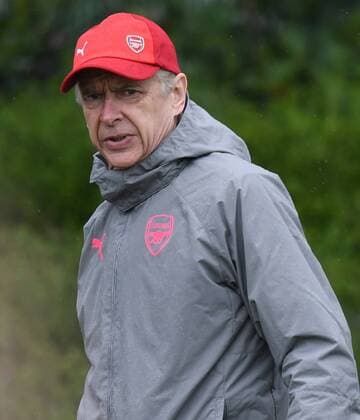 Bilder des Tages - SPORT Arsenal Training Ars?ne Wenger manager during the Arsenal training session at Colney Training Centre, Colney Content Not Available For UK Newspapers Copyright: xSimonxDaelx FIL-11738-0001