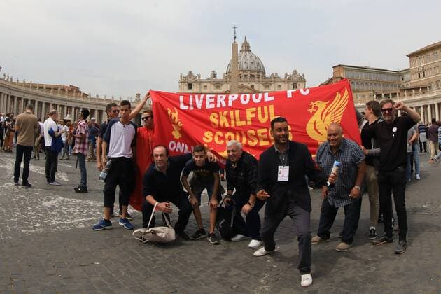 2nd May 2018, Stadio Olimpico, Rome, Italy; UEFA Champions League football, semi final, 2nd leg, AS Roma versus Liverpool; Liverpool fans in St. Peters Square  ActionPlus12018913