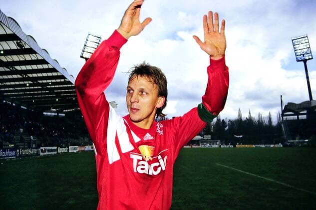 Soccer Bundesliga Germany Men Season 1993 1994 Bayer Leverkusen Karlsruher SC Final Cheers Andreas Thom LEV Cheers Joy Action