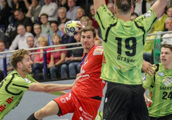 Jasper Adams Emsdetten Jona Schoch HBW Yannik Dräger Emsdetten Handball 2 League TV Emsdetten HBW Balingen 02 05 2018 Emsdetten Copyright: xEIBNER Oberheimx EP_OBERHEIM