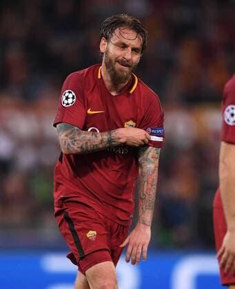 FOOTBALL CHAMPIONS LEAGUE SEASON 2017 2018 SEMI-FINAL RUECKSPIEL AS Roma Liverpool FC 02 05 2018 Daniele De Rossi AS Roma will be disappointed with his substitution Rome