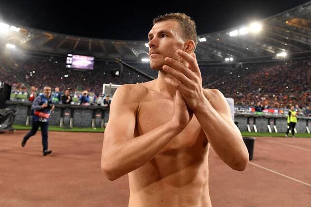Edin Dzeko waves supporters at the end of the match Roma 02-05-2018 Stadio Olimpico Football Calcio UEFA Champions League 2017 2018 AS Roma - Liverpool Semifinali di ritorno, Semi finals 2nd leg Foto Andrea Staccioli Insidefoto andreaxstaccioli