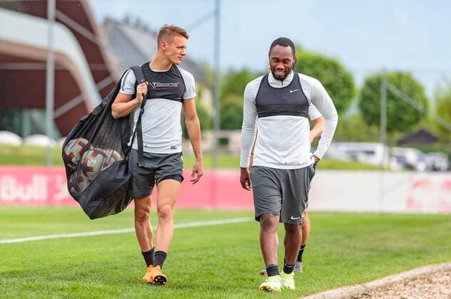 02 05 2018 Trainingsgelde Salzburg UEFA UEFA Champions League Salzburg vs Olympique Marseille Semifinals Back in training Hannes Wolf FC Salzburg Reinhold Yabo FC Salzburg during a training session before the UEFA Europa League Semifinal 2nd Leg match between FC Salzburg and Olympique Marseille at the training ground in Salzburg Austria on 2018 05 02 Salzburg  EX_FEI