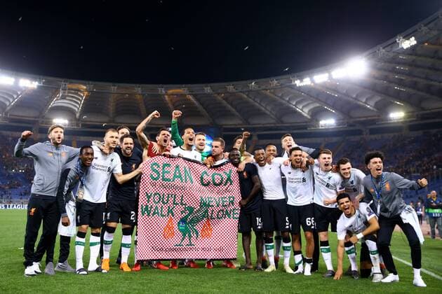May 2, 2018 - Rome, Italy - AS Roma v FC Liverpool training - Champions League semi-final second leg.Liverpool players celebrating with a banner in honor of the irish supporter Sean Cox that suffered an attack in Anfield by Roma ultras at Olimpico Stadium in Rome, Italy on May 02, 2018. A.S. Roma v Liverpool - UEFA Champions League Semi Final Second Leg  - ZUMAn230 20180502_zaa_n230_1040 Copyright: xMatteoxCiambellix