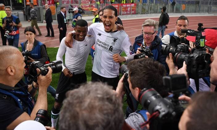 FOOTBALL CHAMPIONS LEAGUE SEASON 2017 2018 SEMI-FINAL RUECKSPIEL AS Roma Liverpool FC 02 05 2018 FC Liverpool FC Liverpool Georginio Wijnaldum li and Virgil Van Dijk re are celebrating Rome in front of the Gaestefanblock of the Olympic Stadium in Rome