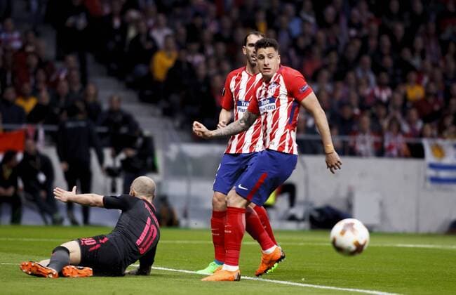Jose Maria Gimenez of Atletico de Madrid and Jack Wilshere of Arsenal during the UEFA Europe League 2017 18 Semi final second leg match between Atletico de Madrid and Arsenal at Wanda Metropolitano Stadium in Madrid on May 3, 2018. (Photo by Guille Martinez Cordon Press)  xGuillexMartinezx xEuropaxLeaguex2017 18:xAtleticoxdexMadridxvsxArsenalx