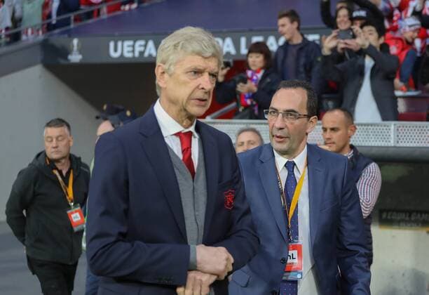 3rd May 2018, Wanda Metropolitano, Madrid, Spain; UEFA Europa League football, semi final, 2nd leg, Atletico Madrid versus Arsenal; Coach Arsene Wenger(FC Arsenal) approaches the bench  ActionPlus12019211