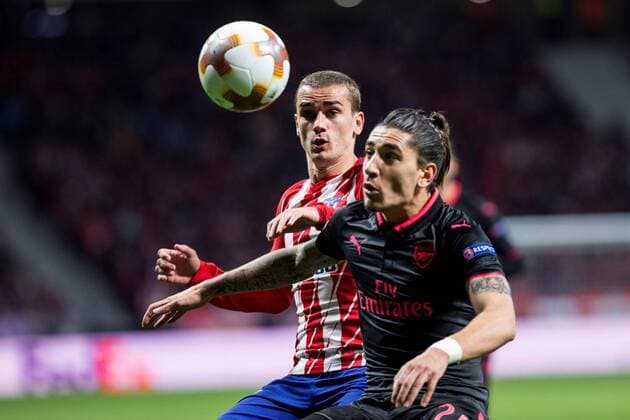 Atletico de Madrid s Angel Correa (L) vies for the ball with Arsenal s Hector Bellerin during the UEFA Europa League semifinal second leg match between Atletico de Madrid and Arsenal at the Wanda Metropolitano stadium in Madrid, Spain, 03 May 2017. Atletico de Madrid vs. Arsenal !ACHTUNG: NUR REDAKTIONELLE NUTZUNG!  Copyright: xRodrigoxJimenezx CDM58 20180503-636609882737886304