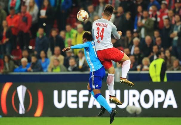 SOCCER - EL, RBS vs Marseille SALZBURG,AUSTRIA,03.MAY.18 - SOCCER - UEFA Europa League, semifinal, Red Bull Salzburg vs Olympique Marseille. Image shows Clinton Mua Njie (Marseille) and Marin Pongracic (RBS). GEPAxpictures xMarioxBuehner