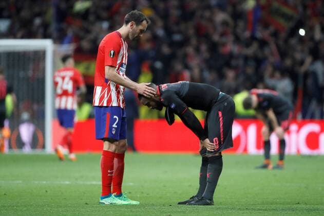 Arsenal s Lacazette (R) and Atletico de Madrid s Diego Godin react after the UEFA Europa League semifinal second leg match between Atletico de Madrid and Arsenal at the Wanda Metropolitano stadium in Madrid, Spain, 03 May 2017. Atletico de Madrid vs. Arsenal !ACHTUNG: NUR REDAKTIONELLE NUTZUNG!  Copyright: xJuanJoxMartinx CDM67 20180503-636609886559496753