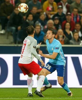 03 05 2018 Red Bull Arena Salzburg UEFA Champions League Final UEFA Championships Salzburg vs. Olympique Marseille Semifinals Back in the field Andreas Ulmer FC Salzburg and Florian Thauvin Olympique Marseille during the UEFA Europa League semi-final 2nd leg match between FC Salzburg and Olympique Marseille at the Red Bull Arena in Salzburg Austria on 2018 05 03 Salzburg  EX_RHA