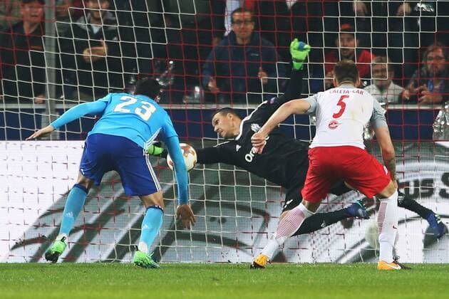 SOCCER - EL, RBS vs Marseille SALZBURG,AUSTRIA,03.MAY.18 - SOCCER - UEFA Europa League, semifinal, Red Bull Salzburg vs Olympique Marseille. Image shows Duje Caleta-Car (RBS) and Yohann Pele (Marseille). GEPAxpictures xMathiasxMandl