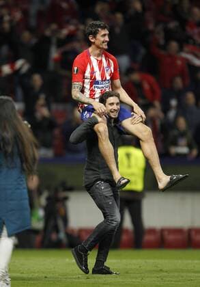 Partido de vuelta de semifinales de la Europa League entre el Atletico y el Arsenal. En la imagen, los jugadores del Atletico celebran su pase a la final. Europa League seminifinals second leg match between Atletico and Arsenal. In this picture, the Atletico players celebrate their pass to the final. 
