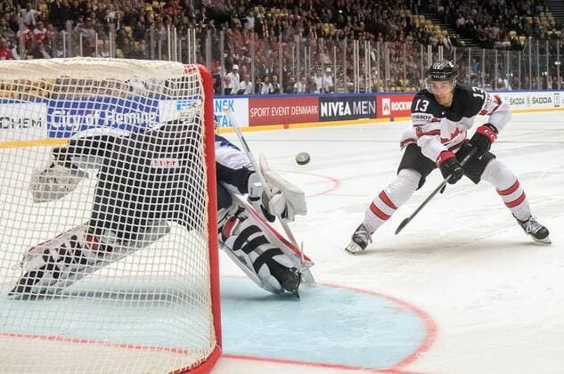 04 05 2018 xblx Ice Hockey World Cup 2018 USA Canada emspor v Keith Kinkaid Team USA Mathew Barzal Team Canada Canada Herning