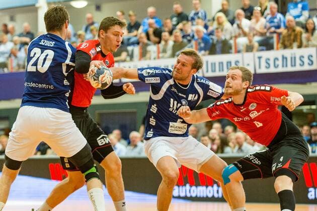 Csaba Szücs 20 Bergischer HC in a duel with Gerdas Babarskas 17 SG BBM Bietigheim and Max Darj 5 Bergischer HC holding Patrick Rentschler 4 SG BBM Bietigheim away Bergischer HC vs SG BBM Bietigheim Handball 2 Bundesliga 04 05 18 Solingen NRW Germany Klingenhalle Copyright: xcdnx