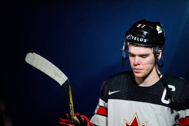 180504 Connor McDavid of Canada looks dejected after the IIHF Ice Hockey World Championship match between USA and Canada on May 4, 2018 in Herning Photo Vegard Wivestad Gray BILDBYR N Code VG 170149  Copyright: VEGARDxWIVESTADxGR¯TT BB180504BB208