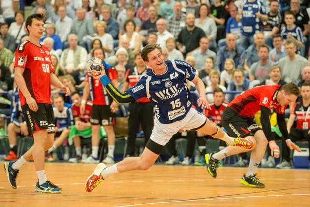 Milan Kotrc 15 Bergischer HC at the throw Bergischer HC vs SG BBM Bietigheim Handball 2 Bundesliga 04 05 18 Solingen NRW Germany Klingenhalle Copyright: xcdnx