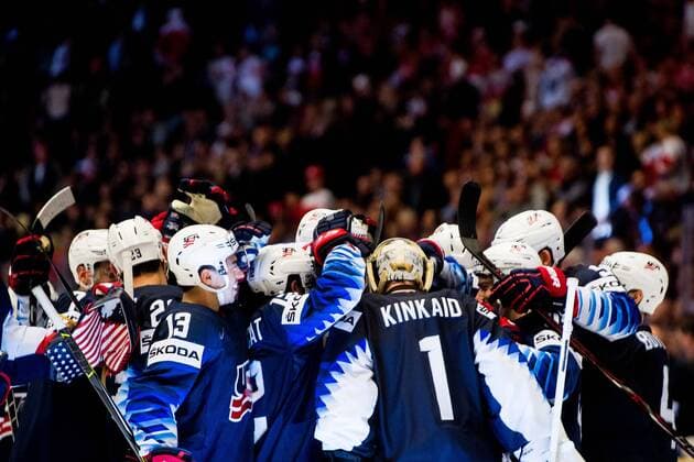 180504 Players of the USA celebrate with goaltender Keith Kinkaid after the IIHF Ice Hockey World Championship match between USA and Canada on May 4, 2018 in Herning Photo Vegard Wivestad Gray BILDBYR N Code VG 170149  Copyright: VEGARDxWIVESTADxGR¯TT BB180504BB214