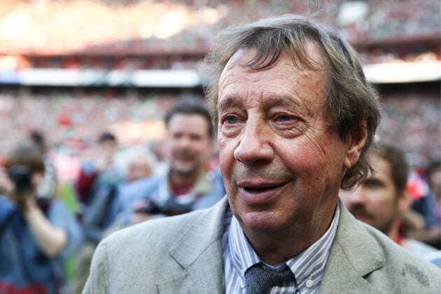 FuÃŸball, Lok Moskau feiert den Gewinn der russischen Meisterschaft MOSCOW, RUSSIA - MAY 5, 2018: Lokomotiv Moscow s head coach Yuri Semin celebrates winning the 2017 18 Russian Premier Football League Round 29 football match against Zenit St Petersburg at RZD Arena Stadium; the victory over Zenit St Petersburg also became Lokomotiv Moscow s victory in the 2017 18 Russian Premier Football League. Mikhail Tereshchenko TASS  TS07E21E