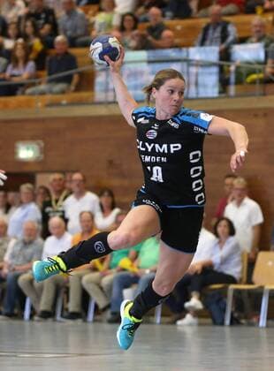 Bietigheim Handball 1 Bundesliga SG BBM Bietigheim vs HC Rödertal v l Anna Loerper BBM