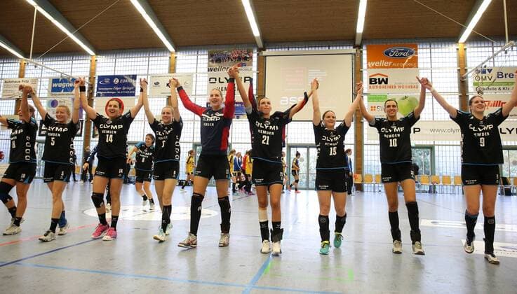 Bietigheim Handball 1 Bundesliga SG BBM Bietigheim vs HC Roedertal Final cheers BBM v Mille Hundahl BBM Antje Lauenroth BBM Karolina Kudlacz Gloc BBM Luisa Schulze BBM Fie Woller BBM Anna Loerper BBM Cecilie Woller BBM Ines Ivancok BBM