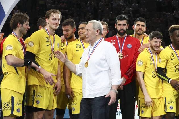 Uwe Gensheimer (PSG) et Zvonimir Serdarusic ( Entraineur coach PSG) joie HANDBALL : Nimes vs Paris Saint Germain - Finale Coupe de France Hommes - 05 05 2018 GwendolineLeGoff Panoramic 