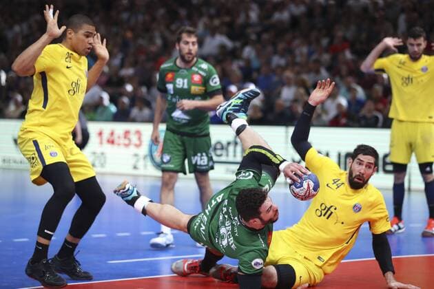 Hichem Kaabeche (USAM) vs Nikola Karabatic (PSG) HANDBALL : Nimes vs Paris Saint Germain - Finale Coupe de France Hommes - 05 05 2018 GwendolineLeGoff Panoramic 