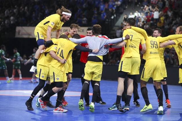 Joie Mikkel Hansen (PSG) et equipe HANDBALL : Nimes vs Paris Saint Germain - Finale Coupe de France Hommes - 05 05 2018 GwendolineLeGoff Panoramic 