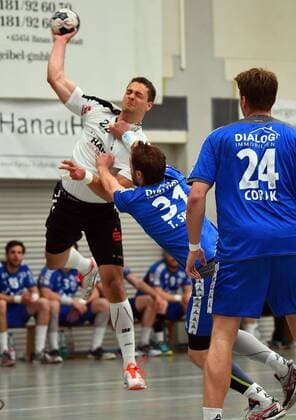 05 05 2018 xpsx Handball 3 League HSG Hanau TV Grosswallstadt v Yaron Pillmann Hanau Tom Spiess Grosswallstadt Hanau Hessen Germany