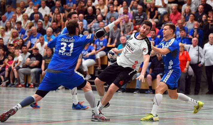 05 05 2018 xpsx Handball 3 League HSG Hanau TV Grosswallstadt v l Tom Spiess Grosswallstadt Hannes Geist Hanau Hanau Hessen Germany
