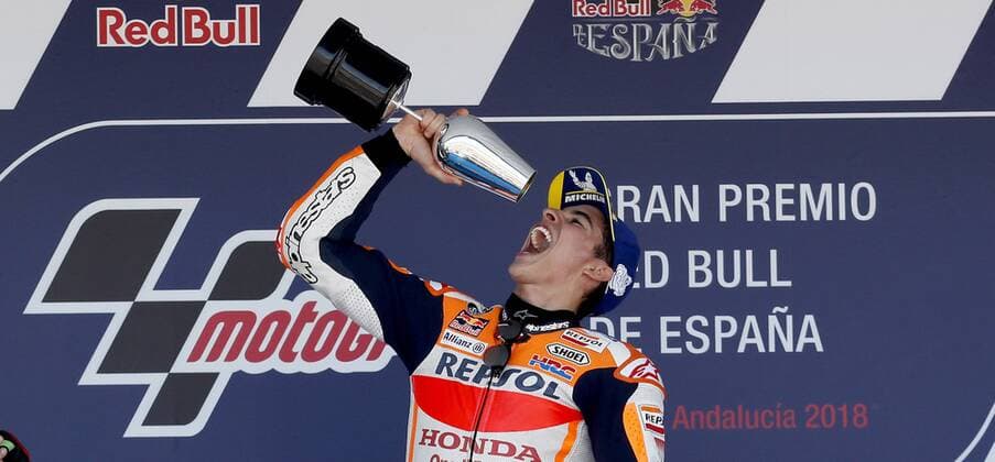 MotoGP, Marc Marquez gewinnt in Jerez Spanish MotoGP rider Marc Marquez of Repsol Honda Team celebrates his win on the podium during the 2018 Motorcycling Gran Prix of Spain at the Jerez-Angel Nieto Racetrack in Jerez de la Frontera, Andalusia, southern Spain, 06 May 2018. 2018 Motorcycling Gran Prix of Spain !ACHTUNG: NUR REDAKTIONELLE NUTZUNG!  Copyright: xJosexManuelxVidalx GRAF238 20180506-636612186197013582