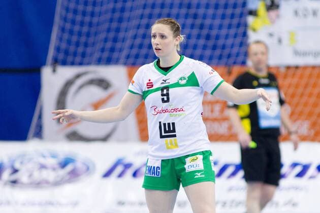 Johanna Schindler Nr 9 Frisch Auf Goeppingen Women spreading her arms VfL Oldenburg Handball vs Frisch Auf Goeppingen Women VfL Oldenburg Handball vs Frisch Auf Goeppingen Women Handball Handball Bundesliga Season 2017 2018 06 05 2018 Oldenburg Copyright: xDanielxReinelt xEibner-Pressefotox EP_drt