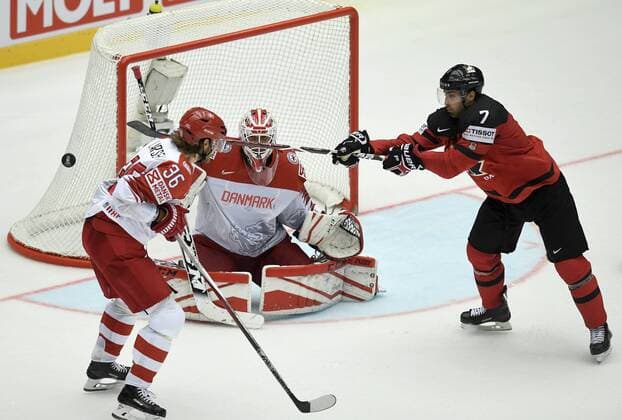 Bilder des Tages - SPORT Philip Larsen and goalkeeper Sebastian Dahm of Denmark in action against Jordan Eberle of Canada in front of the Danish goal during IIHF World Championship WM Weltmeisterschaft group B Ice hockey Eishockey match between Canada and Denmark in Jyske Bank Boxen in Herning, Denmark, Monday, May 7, 2018. , Herning Denmark  Copyright: LarsxMoellerx xRitzauxScanpix LarsxMoellerx cop102 spdk20180507-233933-L