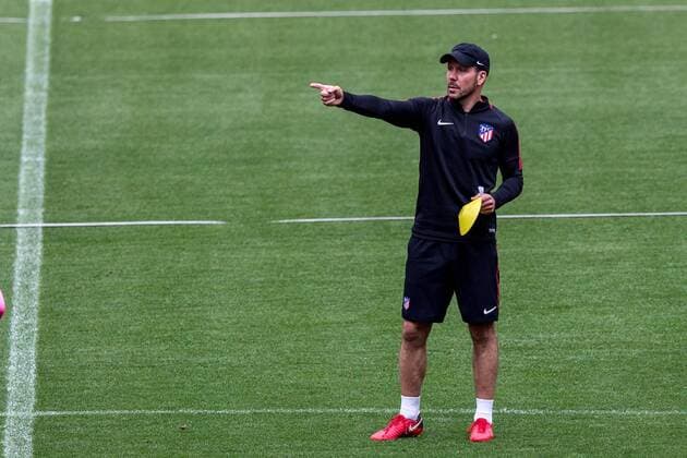 Atletico Madrid s Head Coach Pablo Simeone gives instructions during a training session of the club s UEFA Europa League final media open day at Wanda Metropolitano stadium in Madrid, Spain, 09 May 2018. Atletico Madrid will face Olympique Marseille in the UEFA Europa League final on 16 May 2018 in Lyon. Training session of Atletico Madrid !ACHTUNG: NUR REDAKTIONELLE NUTZUNG!  Copyright: xRodrigoxJimenezx MDD01 20180509-636614997364900132