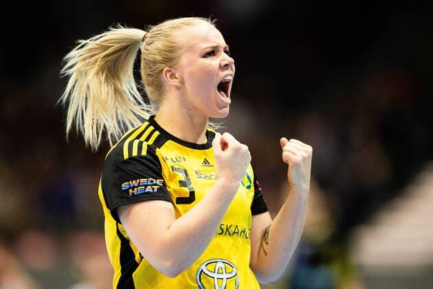 180510 Sävehofs Emma Ekenman Fernis celebrates the SM final in SHE between H65 Höör and Sävehof on May 10, 2018 in Gothenburg  Copyright: MICHAELxERICHSEN BB180510MI024
