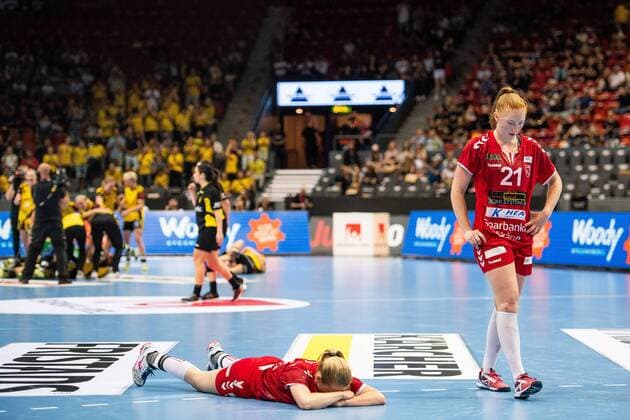 180510 H65 Höörs Sofia Hvenfelth lies after the loss in the SM final in SHE between H65 Höör and Sävehof on May 10, 2018 in Gothenburg  Copyright: CARLxSANDIN BB180510CS042
