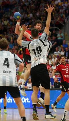 BAU 11 05 2018 Bietigheim Handball SG BBM Bietigheim vs TV Emsdetten top left Robin Haller BBM Yannick Dräger Emsdetten