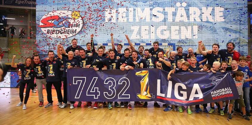 BAU 11 05 2018 Bietigheim Handball SG BBM Bietigheim vs TV Emsdetten the BBM players celebrate the ascent