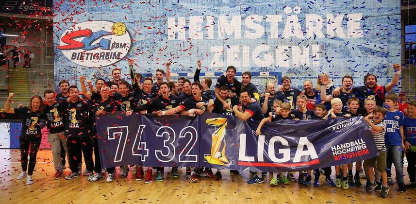 BAU 11 05 2018 Bietigheim Handball SG BBM Bietigheim vs TV Emsdetten the BBM players celebrate the ascent