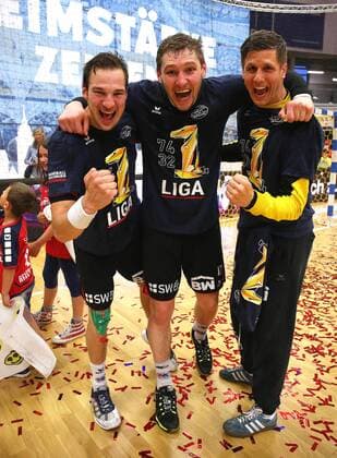 BAU 11 05 2018 Bietigheim Handball SG BBM Bietigheim vs. TV Emsdetten v Dominik Claus Gerdas Babarskas Jürgen Muller BBM are happy about the promotion