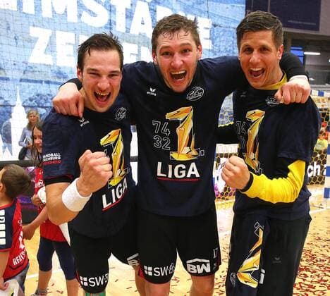 BAU 11 05 2018 Bietigheim Handball SG BBM Bietigheim vs. TV Emsdetten v Dominik Claus Gerdas Babarskas Jürgen Muller BBM are happy about the promotion