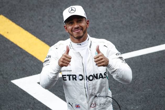 Bilder des Tages - SPORT May 12, 2018 - Barcelona, Catalonia, Spain - May 12th, 2018 - Circuit de Barcelona-Catalunya, Montmelo, Spain - Formula One Spanish GP 2018; Lewis Hamilton of Mercedes-AMG-Petronas Formula One Team salutes the supporters after obtain the pole position in the Spanish GP. Barcelona Formula One Spanish GP; .May 12th - ZUMAa178 20180512_zap_a178_027 Copyright: xEricxAlonsox
