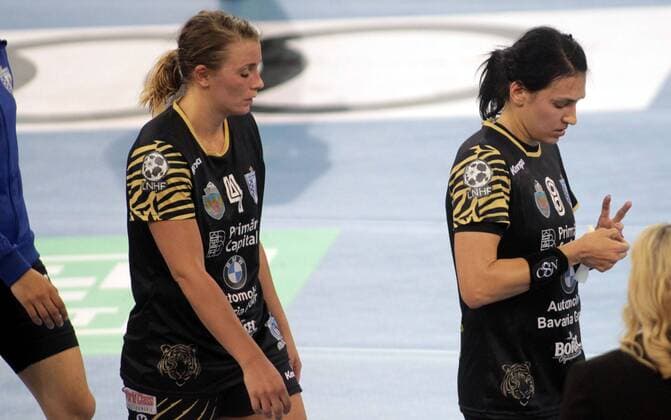 12.05.2018 Budapest(Hungary) CSM Bucuresti-Gyori Audi ETO KC women s handball champions league 1 2 final Isabelle Gullden(L),Cristina Neagu(r) CSM Bucuresti after lost match : 