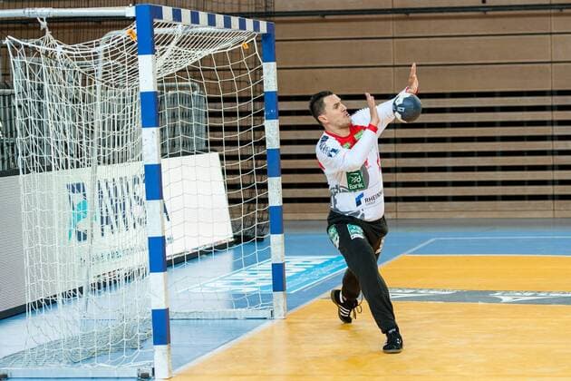 Vladimir Bozic Nr 83 Vikings parries an attack of the guests HC Rhein Vikings vs HSG Nordhorn Lingen Handball 2 Bundesliga 12 05 18 Dusseldorf NRW Germany Castello Copyright: xcdn_nszx