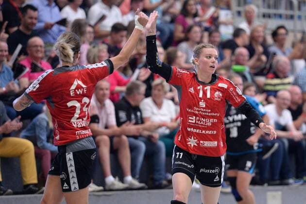 Jubel at Miranda Schmidt Robben HSG Bad Wildungen Vipers R Laura Nicoleta Vasilescu L Handball 1 Bundesliga Women HSG Bad Wildungen Vipers vs SG BBM Bietigheim 12 05 2018 Handball 1 Bundesliga Women HSG Bad Wildungen Vipers vs SG BBM Bietigheim 12 05 2018 Bad Wildungen Copyright: xSippel xEibner-Pressefotox EP_rsl