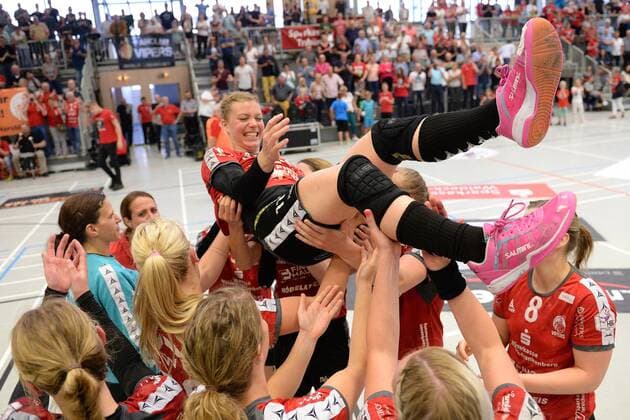 Passing of Miranda Schmidt Robben HSG Bad Wildungen Vipers top Handball 1 Bundesliga Women HSG Bad Wildungen Vipers vs SG BBM Bietigheim 12 05 2018 Handball 1 Bundesliga Women HSG Bad Wildungen Vipers vs SG BBM Bietigheim 12 05 2018 Bad Wildungen Copyright: xSippel xEibner-Pressefotox EP_rsl
