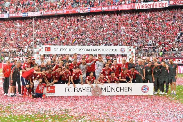 Teamfoto Team Teampicture with shell Meisterschale Trophaee winner s board Award ceremony Soccer 1 Bundesliga 34 Round of the Matchday34 FC Bayern Muenchen M VFB Stuttgart S 1 4 on 12 05 2018 in Muenchen Germany A L L A N A A R A N A German Champion German Championship